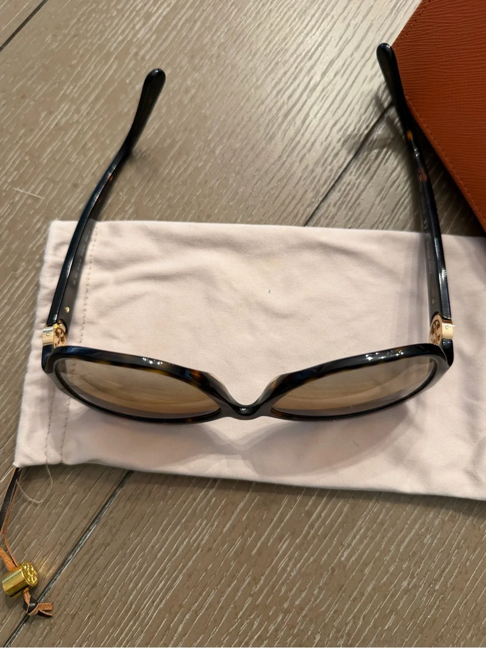 Tory Burch Brown Gradient Oversized Sunglasses with Orange Case